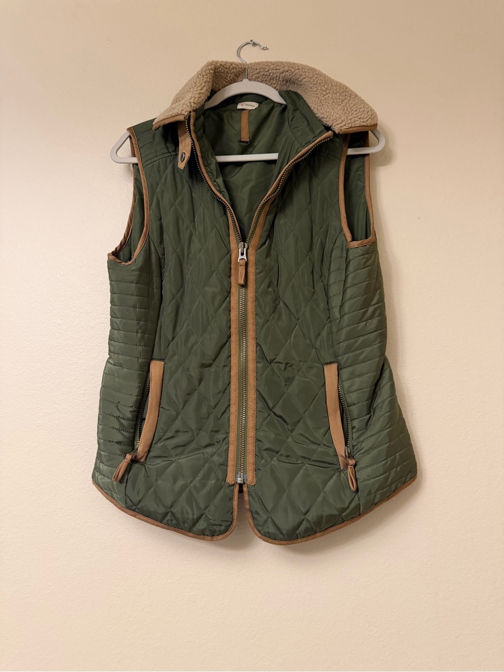 Daniel Cremieux Olive Green Quilted Vest with Tan Trim